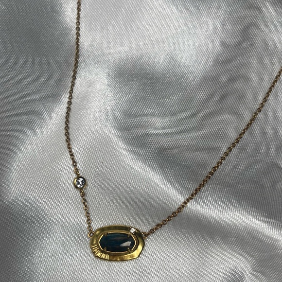 Kendra Scott Ana Short Pendant Necklace - Picture 2 of 4